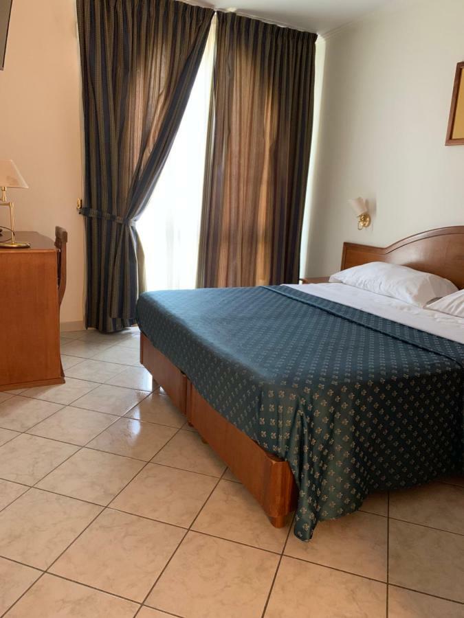 Hr Hotel & Spa Piano di Sorrento Luaran gambar